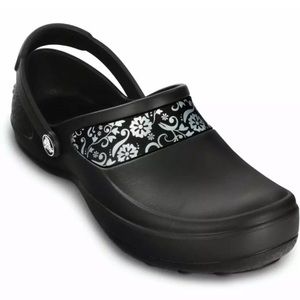 CROCS Floral Stripe Mercy Work Clogs Size 7